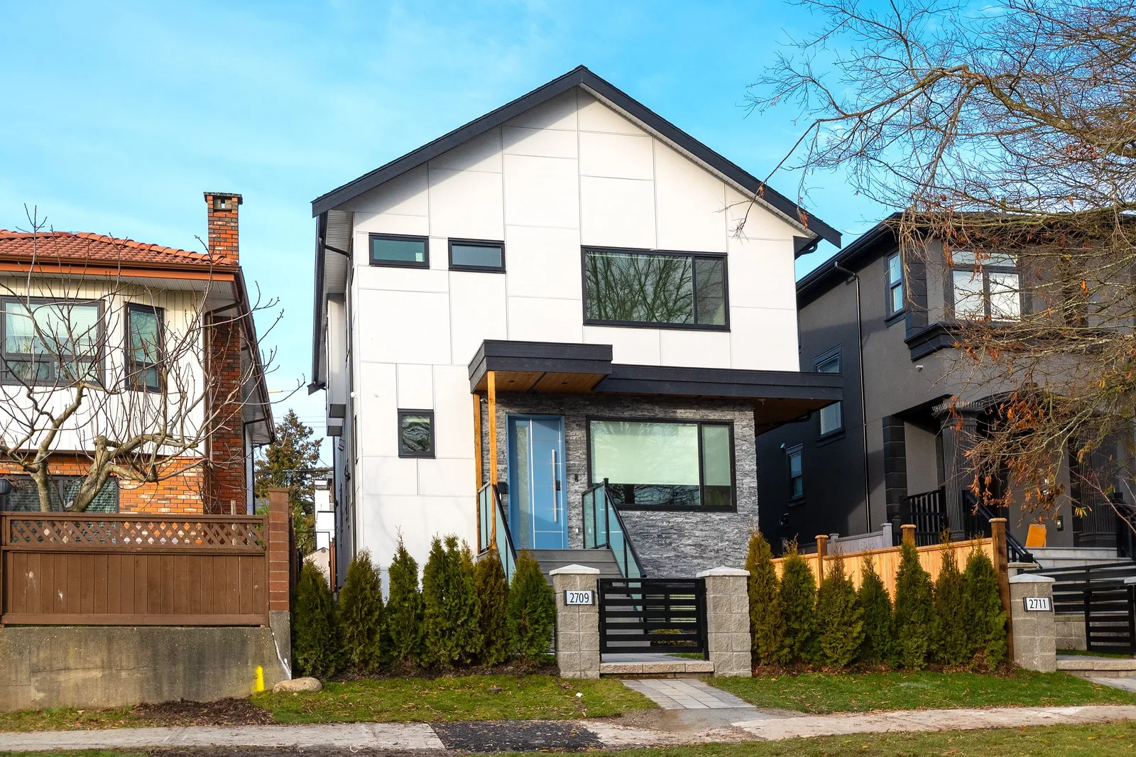 2709 E 8th image 1
